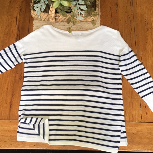 3 quarter sleeve knit shirt - Picture 2 of 3